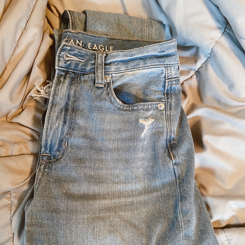 american eagle mom jeans